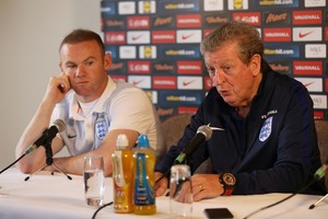 هودجسون يعتمد على روني لقيادة هجوم انجلترا أمام البرتغال وديا