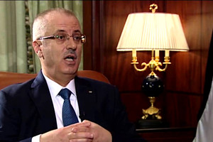 رئيس الوزراء الفلسطيني يدعو لدعم دولي للمبادرة الفرنسية