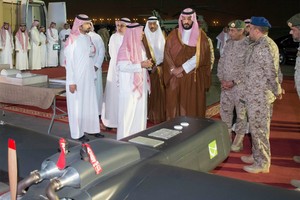 ولي ولي العهد السعودي يطلع على مشروع لإنتاج طائرة بدون طيار