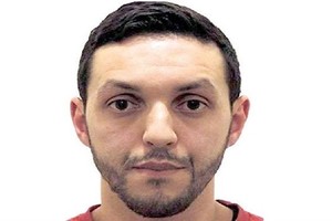 فرنسا تطلب من بلجيكا تسليم عبريني وأربعة اخرين مشتبه بهم في هجمات باريس