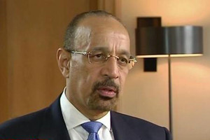 وزير الطاقة السعودي: احتمالات بارتفاع سعر البرميل لـ60 دولارا نهاية 2016 