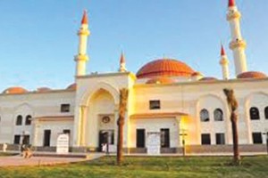 السعودية: 4 مكبرات صوت لكل مسجد.. والموافقة شرط لـ«إفطار الصائمين»