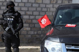 السلطات التونسية تحظر التجوال ليلاً في مناطق جنوبية إثر وفاة 2 في أعمال عنف