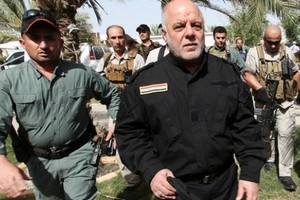 بالصور...العبادي في خط التماس مع 'داعش'