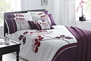 دراسة: النوم بجوار الزوجة يزيد غباء الرجل