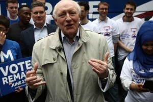 استفتاء الاتحاد الأوروبي في بريطانيا: زعيم عمالي سابق يدعو الشباب لمنع مغادرة بريطانيا الاتحاد الأوروبي