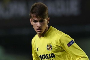 وكيل دينيس سواريز ينتظر ردًا من برشلونة