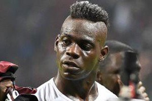 بالوتيللي يستعين بآية قرآنية لتهنئة المسلمين برمضان