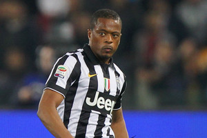 ايفرا يمدد عقده مع يوفنتوس