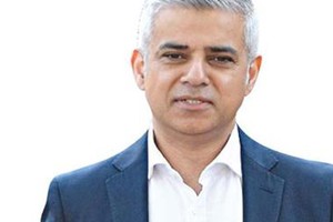 صادق خان: أصوم 19 ساعة وأدعو غير المسلمين إلى «الإفطار»