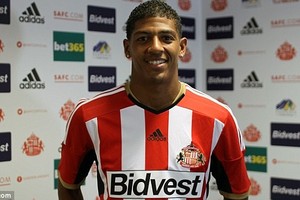 سندرلاند يجدد عقد فان انهولت لمدة أربعة أعوام