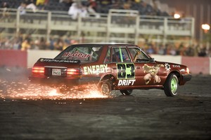 بالصور... الجمعة انطلاق سادس جولات فعاليات التفحيط بحلبة البحرين الدولية