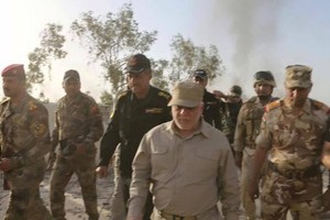 بالصور.. العبادي من داخل الفلوجة