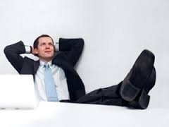 دراسة: الملل في العمل يجعلنا أكثر إبداعاً