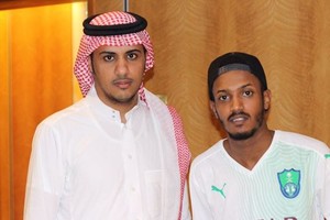 الأهلي يتعاقد رسميا مع علي عواجي