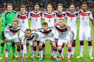 المنتخب الألماني يرحب بزيارة الزوجات والصديقات للاعبي الفريق خلال يورو 2016