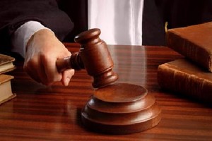 السجن 15 عاماً لتركي حاول قتل صديقته لانها ارادت الغناء