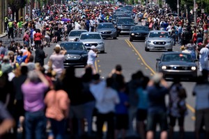 شاهد صورا جديدة لتشييع محمد علي كلاي إلى مثواه الأخير