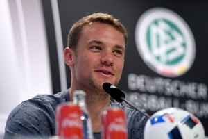 نوير مستعد للعب دور قيادي مع ألمانيا في بطولة أوروبا