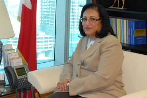 الصالح تصل القاهرة للمشاركة في فعاليات بشأن الأوضاع الصحية بالدول العربية