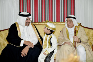 بالصور...  ولي العهد يزور مجلس عائلة المديفع وآل رحمة 