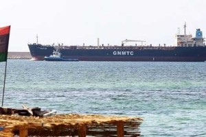 قوات الحكومة الليبية تحكم سيطرتها على ميناء سرت وتحبط هجوماً لـ 'داعش'