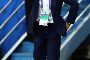 مدرب فرنسا يدين أحداث العنف في مرسيليا: هؤلاء ليسوا جماهير