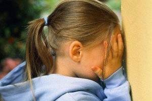 الشبهات تحوم حول أم ألمانية متهمة بإلقاء أطفالها من نافذة