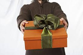 السعودية: معلمة تكافئ سائقها بالحج بعد نقلها