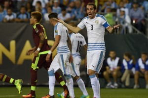 جودين: يجب على منتخب أوروغواي التعامل مع لقاء جامايكا بجدية