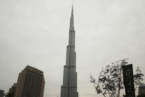 سكان برج خليفة يفطرون رمضان وفق 3 أوقات!