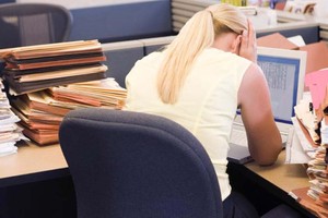 إدمان المخدرات خطير.. لكن ماذا عن إدمان العمل وهل يؤثر على الدماغ؟