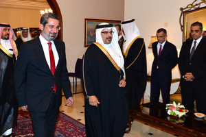 بالصور... ولي العهد يزور مجلس علي راشد الأمين