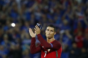 صدمة تعادل البرتغال في 'يورو 2016' تدفع رونالدو لانتقاد المنتخب الأيسلندي