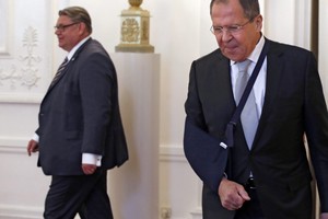 موسكو تنتقد إلقاء السلطات الفرنسية القبض على عشرات الروس