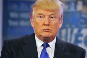 استطلاع: ترامب يضيق الفارق مع كلينتون بعد هجوم فلوريدا