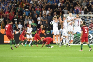﻿آيسلندا «المبتدئة» تنتزع التعادل من البرتغال في «يورو 2016»