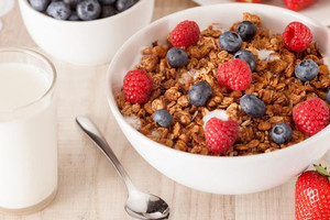 دراسة: تناول الشوفان في سن المراهقة يقي من سرطان الثدي