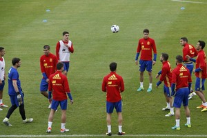 إسبانيا تتربص بتركيا وكرواتيا تواجه التشيك والآزوري يصطدم بإبراهيموفيتش في يورو 2016