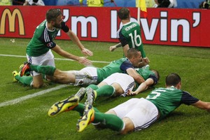 فوز ايرلندا الشمالية على أوكرانيا في كأس أوروبا 2016