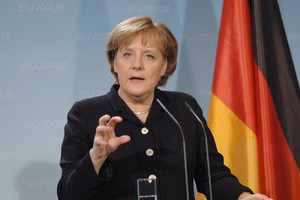 ميركل تحذر من ان بريطانيا ستخسر من امتيازاتها في حال خروجها من الاتحاد الأوروبي