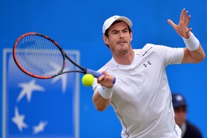 دورة كوينز: موراي يواصل حملة الدفاع عن لقبه بنجاح