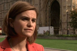 وفاة النائبة البريطانية المؤيدة للاتحاد الاوروبي متأثرة بجروحها