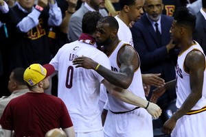 الدوري الاميركي للمحترفين: 'الملك' ليبرون يفرض مباراة سابعة على حامل اللقب