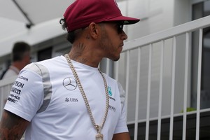 هاميلتون الأسرع في التجارب الحرة الأولى بسباق باكو