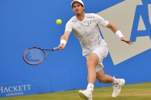 موراي يتأهل لمواجهة راونيتش في نهائي بطولة كوينز ويتطلع إلى إنجاز تاريخي