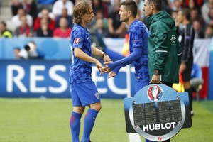 الاتحاد الكرواتي يطمئن الجماهير على حالة مودريتش