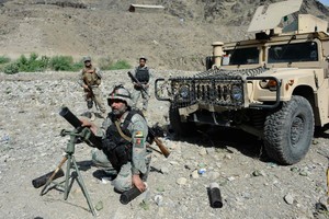 القوات الخاصة الأفغانية تحرر تسعة رهائن من سجن تابع لطالبان