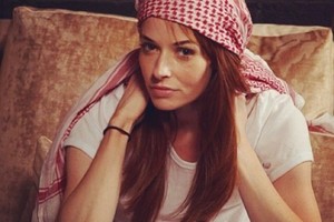 من هي سارة الاميركية في ' سيلفي'؟