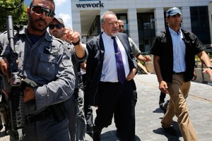 ليبرمان يتوجه إلى واشنطن لبحث تعزيز التعاون العسكري   